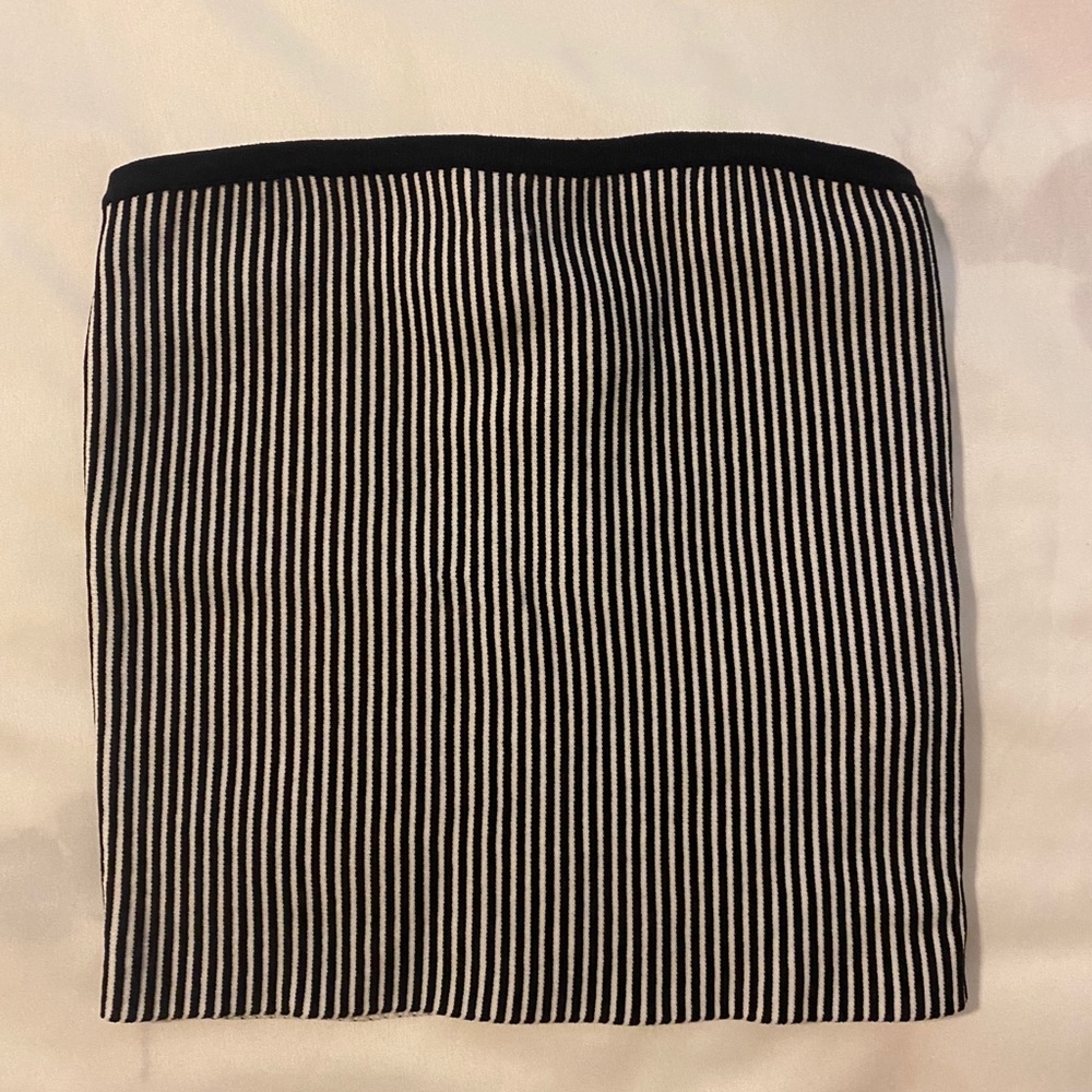 Black and white tube top